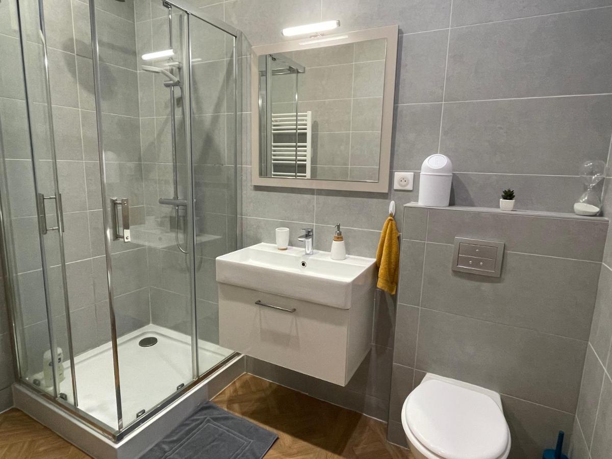 Apartment Chez Jean-yves Et Zoe - La Boheme - Au Calme, Tres Propre, Proche Parkings *