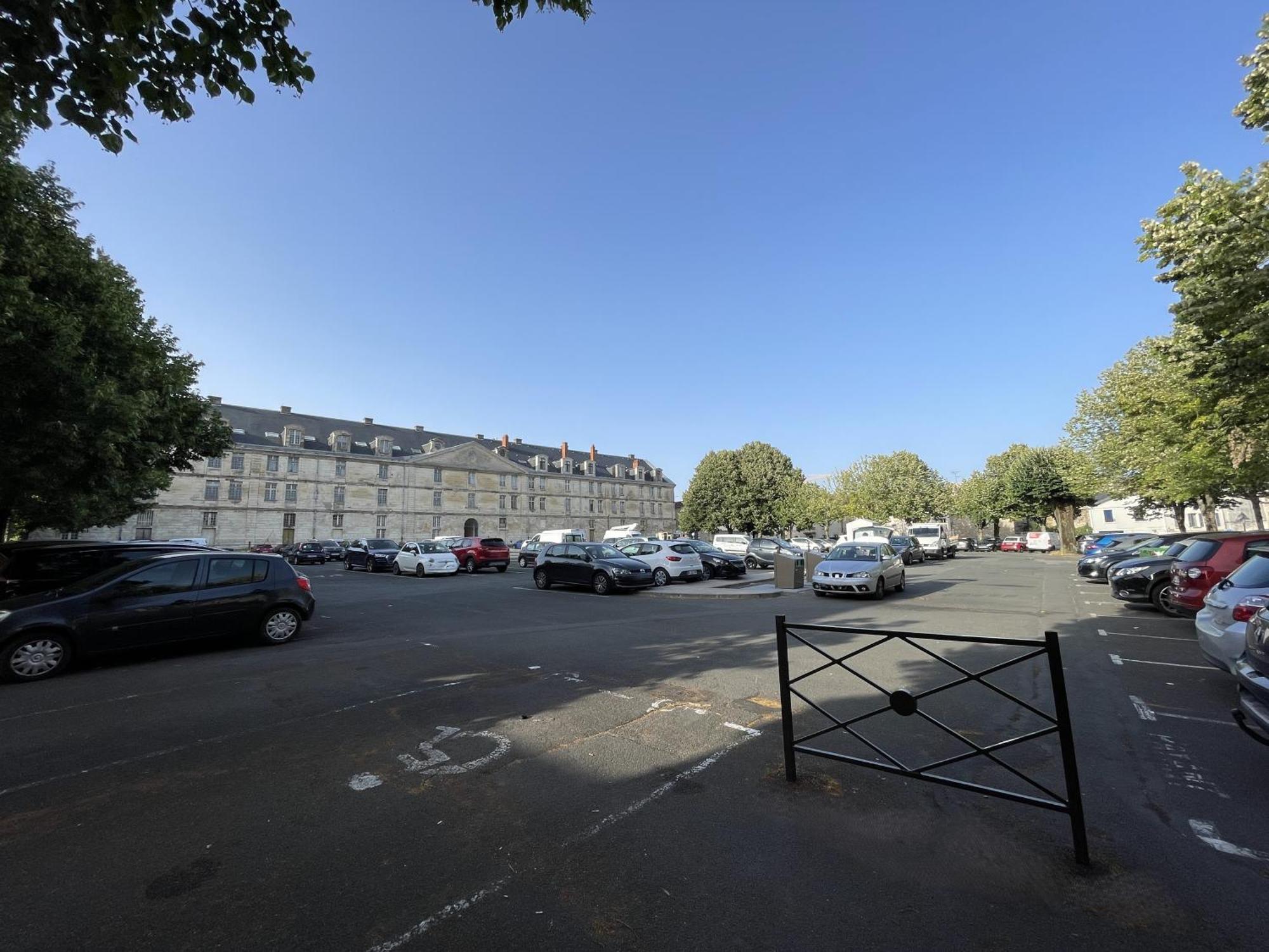 Chez Jean-yves Et Zoe - La Boheme - Au Calme, Tres Propre, Proche Parkings * Niort