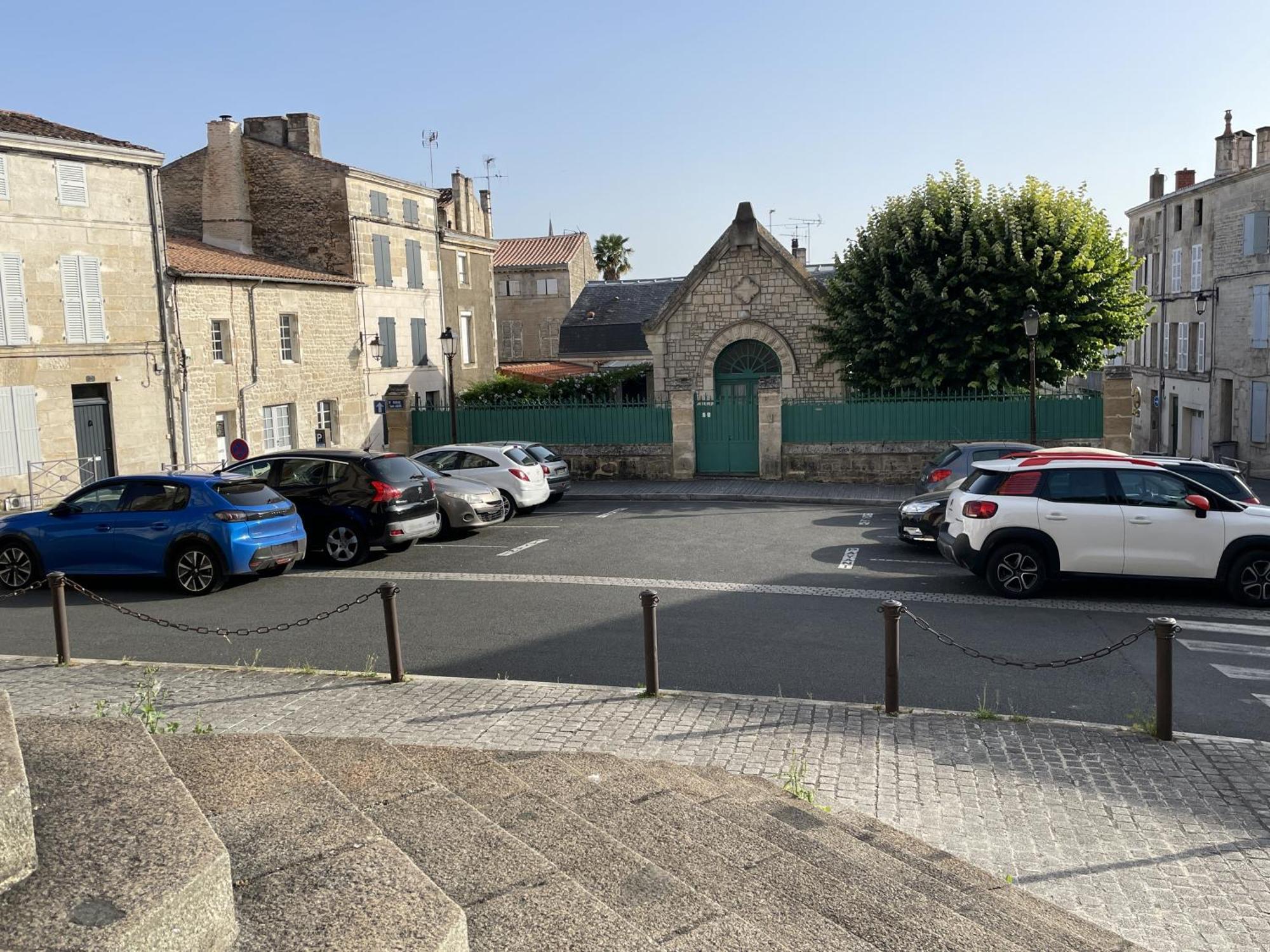 Chez Jean-yves Et Zoe - La Boheme - Au Calme, Tres Propre, Proche Parkings * Niort